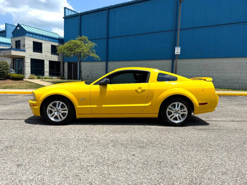 2006 Ford Mustang GT Deluxe