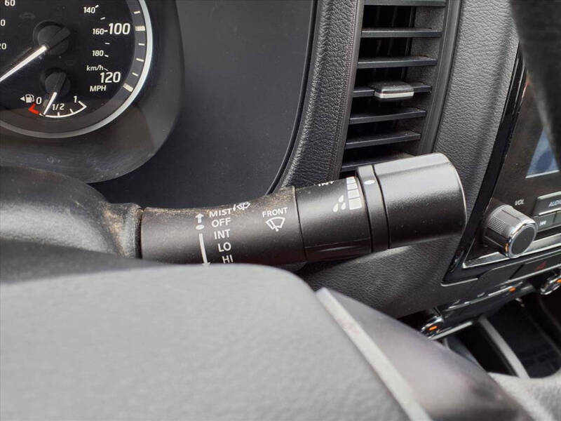 2022 Nissan Frontier S