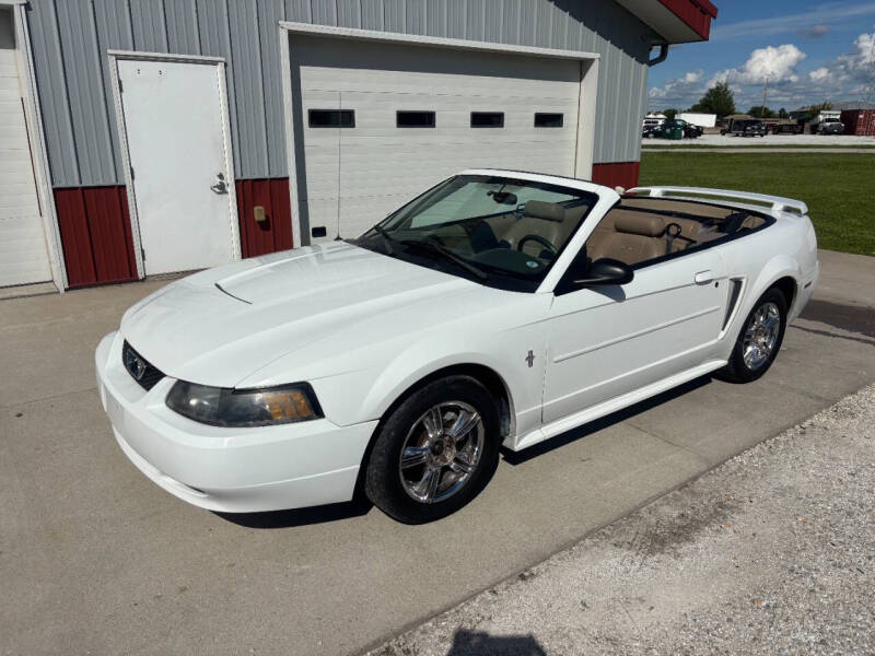 2003 Ford Mustang Deluxe