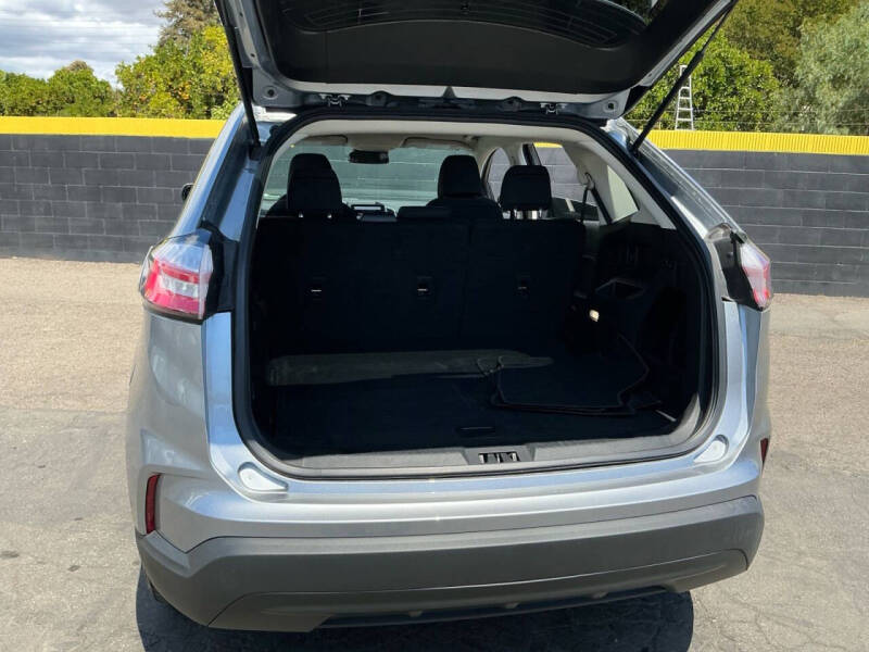 2023 Ford Edge SE