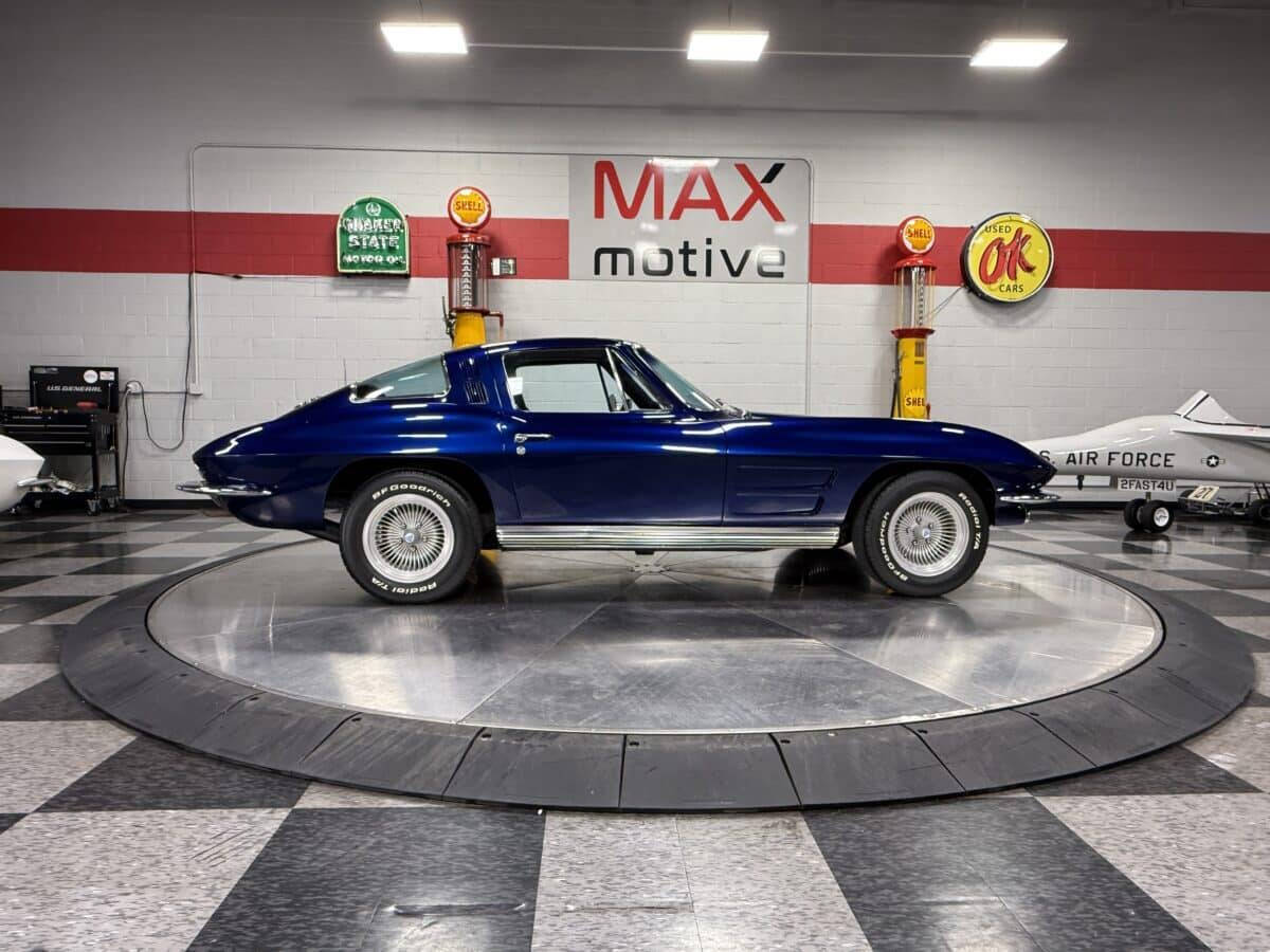 1964 Chevrolet Corvette 13