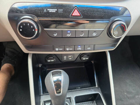 2016 Hyundai Tucson SE
