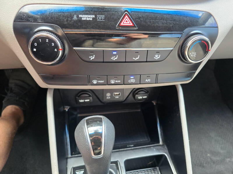 2016 Hyundai Tucson SE