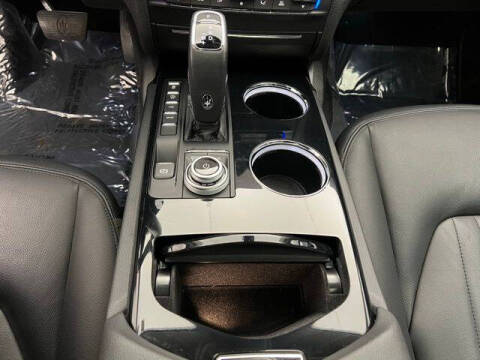 2022 Maserati Ghibli Modena Q4