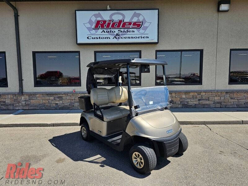 2020 E-Z-GO RXV ELiTE