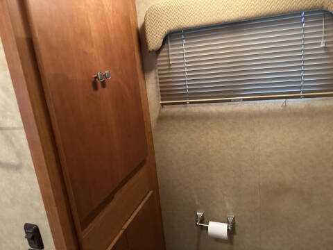 2008 Winnebago Journey