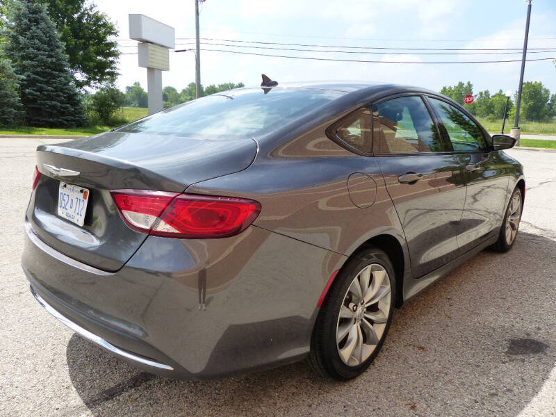 2015 Chrysler 200 S