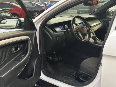 2017 Ford Taurus SEL