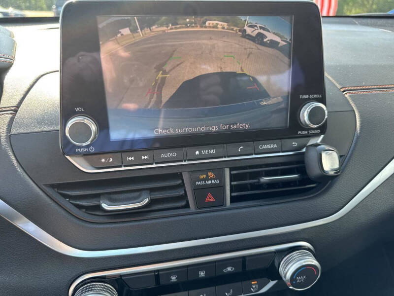 2022 Nissan Altima 2.5 SR