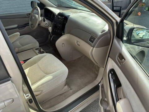 2005 Toyota Sienna