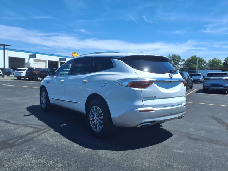 2023 Buick Enclave Essence