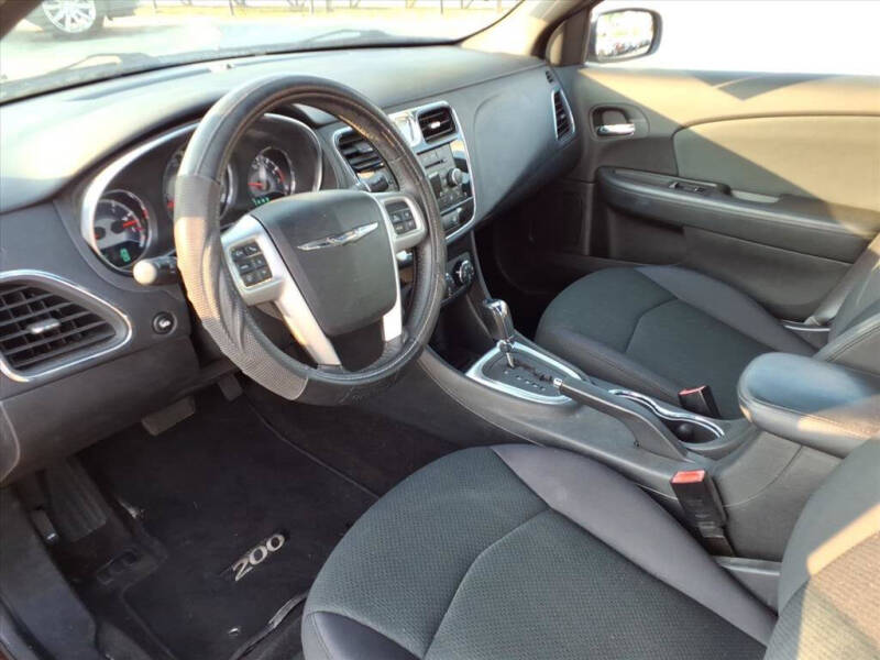 2012 Chrysler 200 Touring