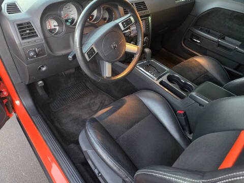 2008 Dodge Challenger SRT8