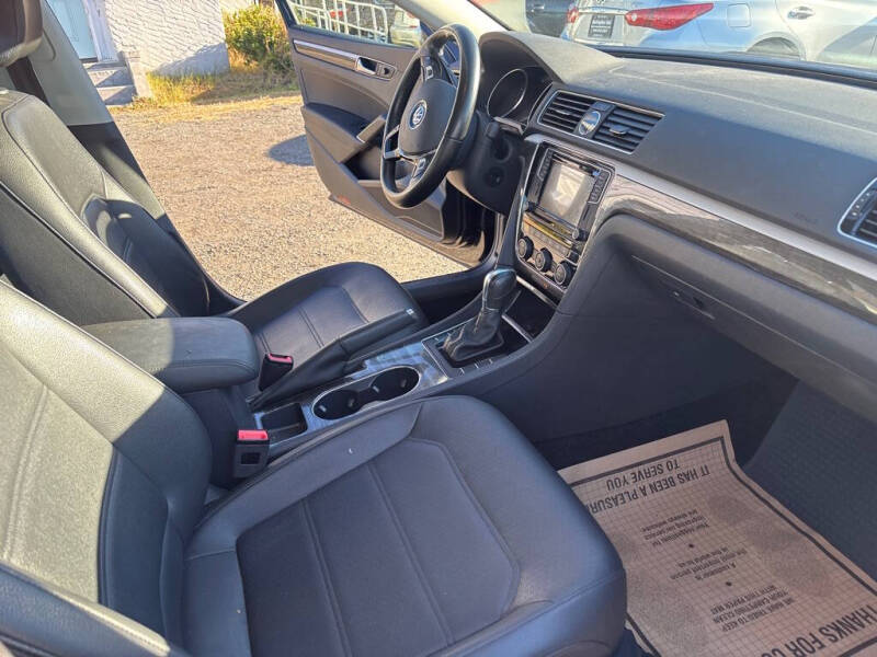 2017 Volkswagen Passat 1.8T SE