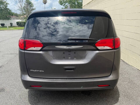 2017 Chrysler Pacifica Touring