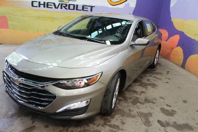 Used 2022 Chevrolet Malibu 1LT with VIN 1G1ZD5ST3NF150617 for sale in Grand Ledge, MI