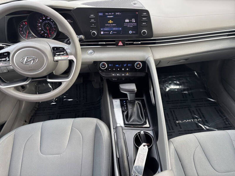 2022 Hyundai Elantra