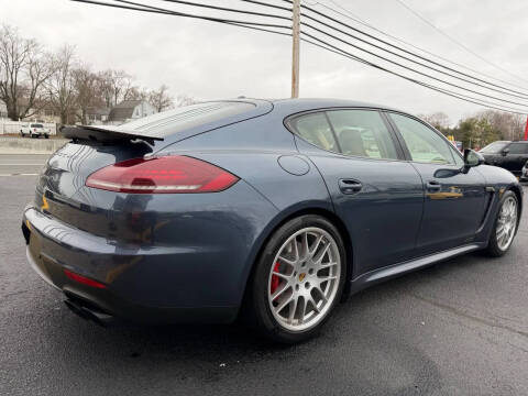 2015 Porsche Panamera GTS