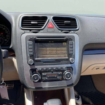 2010 Volkswagen Eos Lux