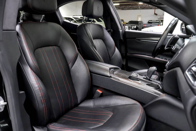 2017 Maserati Ghibli