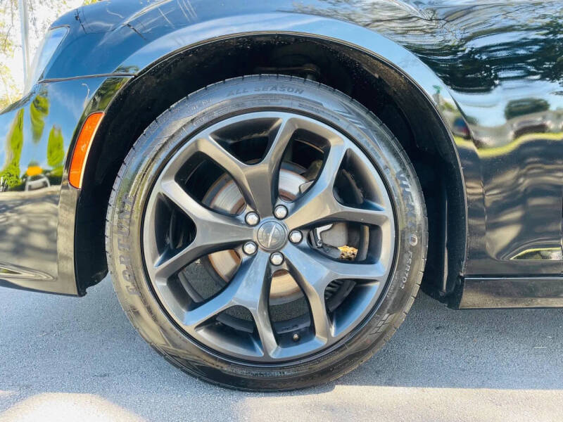 2023 Chrysler 300 Touring L