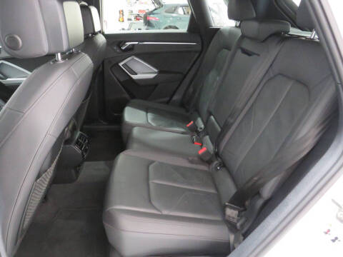 2021 Audi Q3 quattro Premium 40 TFSI