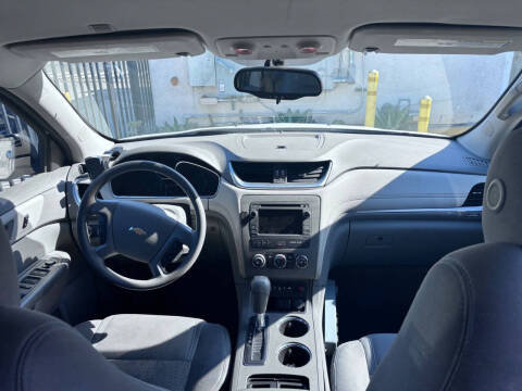 2017 Chevrolet Traverse LS