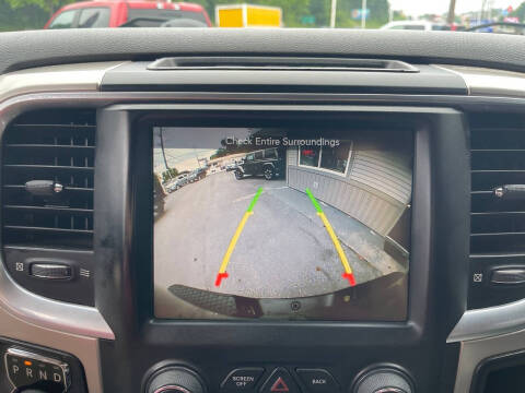 2016 RAM 1500 SLT