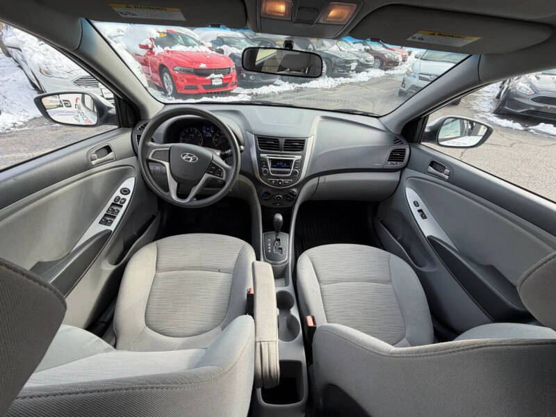 2016 Hyundai Accent SE