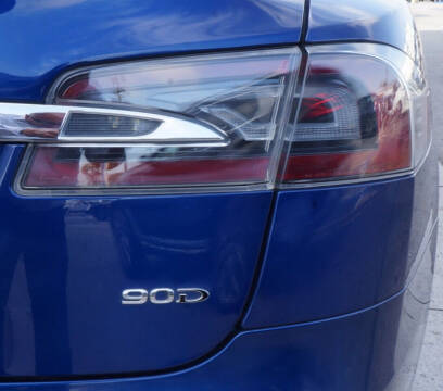 2016 Tesla Model S 90D