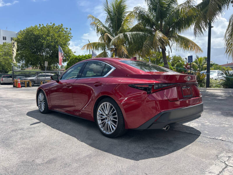 2023 Lexus IS 300