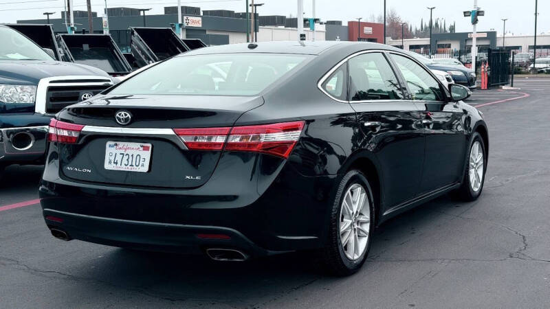 2015 Toyota Avalon XLE