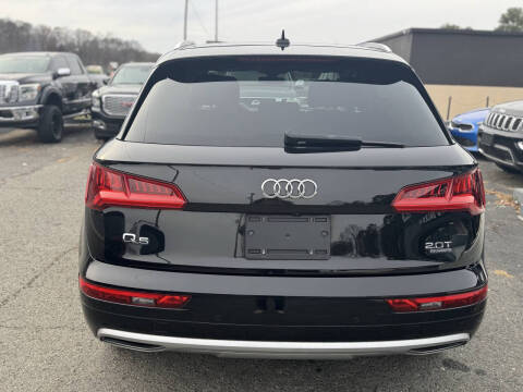 2018 Audi Q5 2.0T quattro Premium Plus