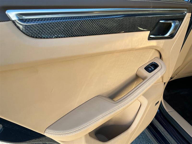 2016 Porsche Macan Turbo