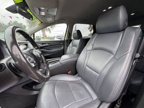 2020 Buick Enclave Essence