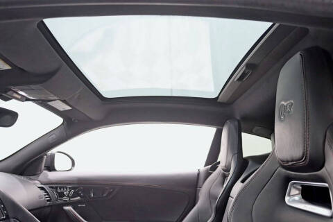 2018 Jaguar F-TYPE R