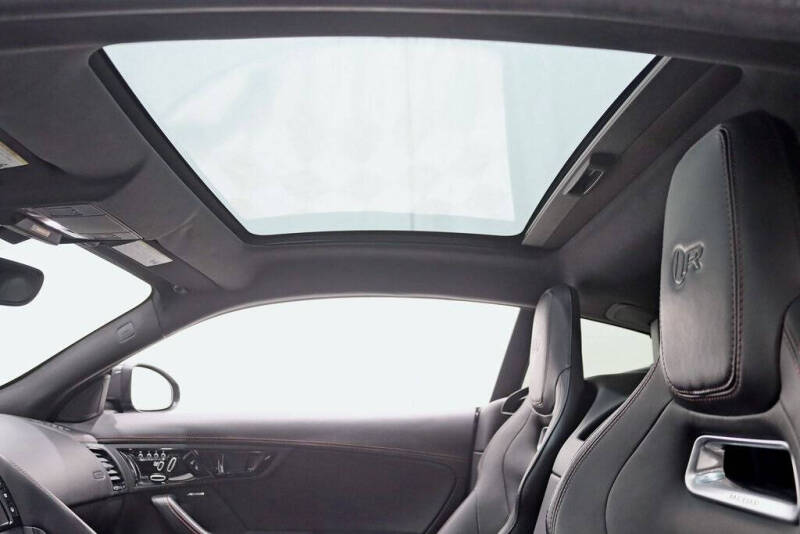 2018 Jaguar F-TYPE R