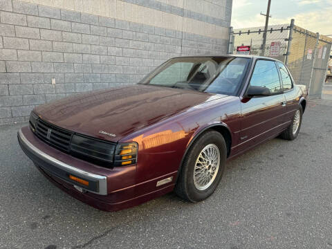 1989 Oldsmobile Toronado for sale at Autos Under 5000 in Island Park NY