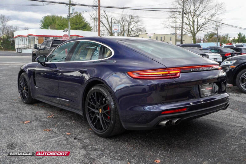 2017 Porsche Panamera 4S