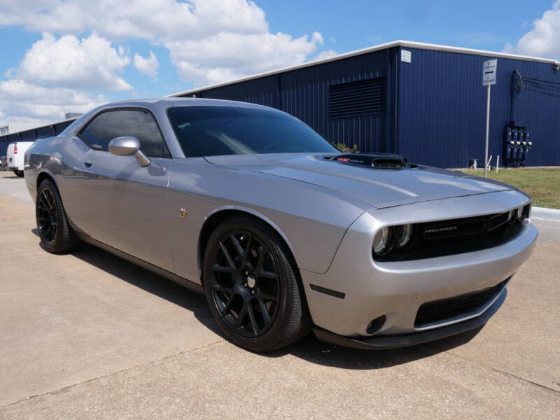 2015 Dodge Challenger R/T Scat Pack Shaker