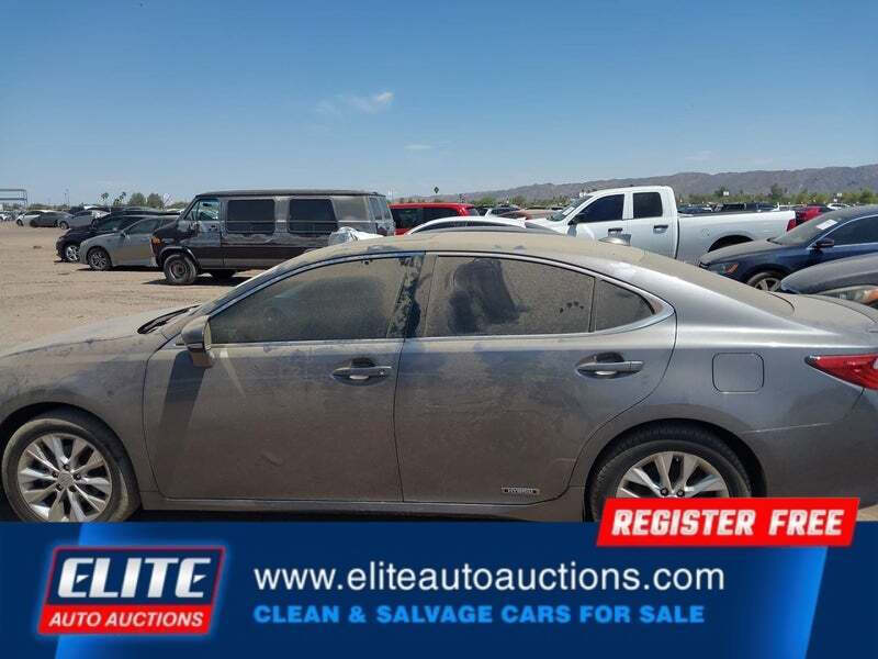 2015 Lexus ES 300h