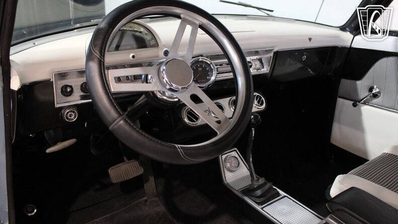 1954 Ford Crestline