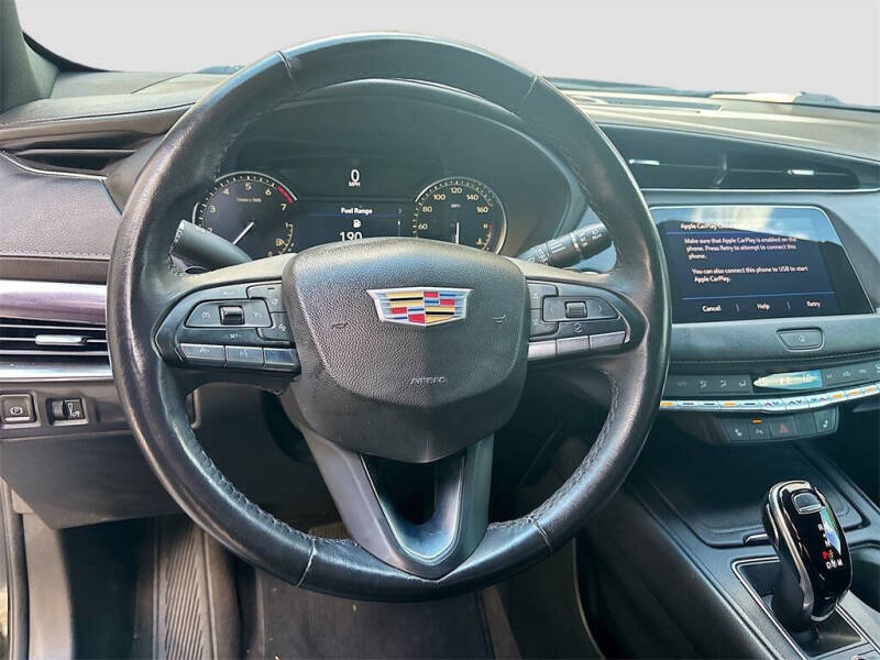 2022 Cadillac XT4 Luxury