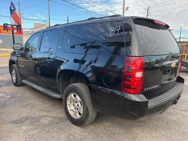 Used 2014 Chevrolet Suburban LT with VIN 1GNSKJE70ER233756 for sale in Houston, TX