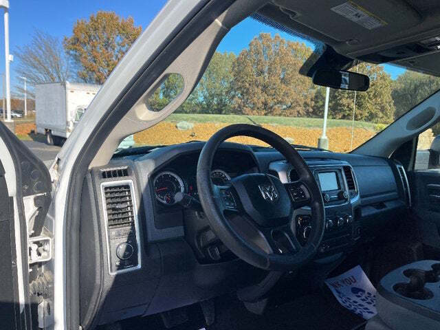 2019 RAM 1500 Classic 25