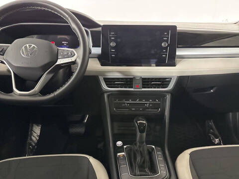 2025 Volkswagen Taos SE