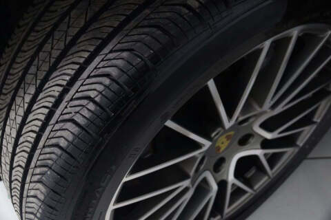 2022 Porsche Cayenne Platinum Edition