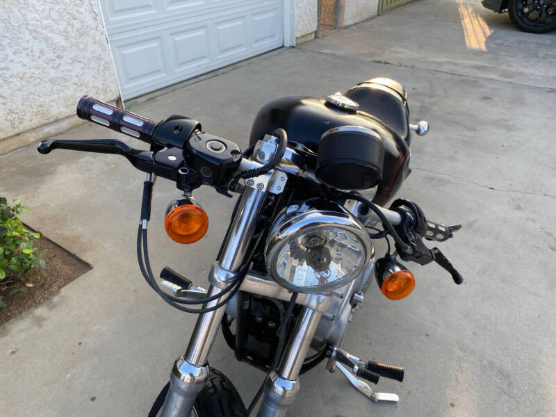 2006 Harley-Davidson XL883C Sportster 883 Custom