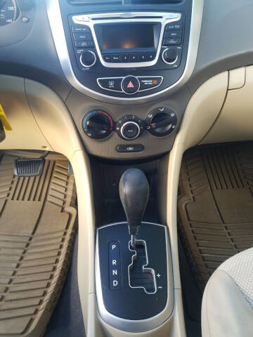 2014 Hyundai Accent GLS