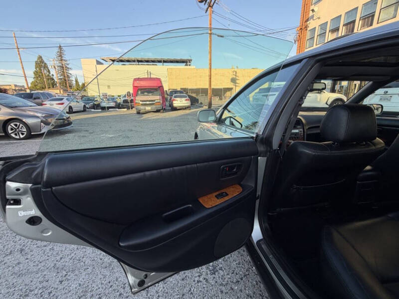 2000 Lexus ES 300